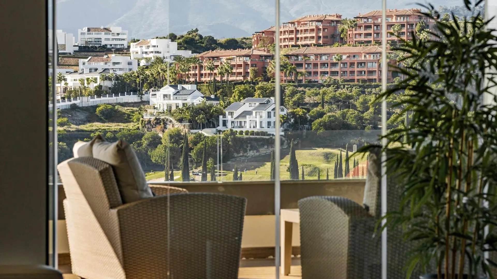 Hoyo19 10 Views Luxury Resort Estepona Apartment
