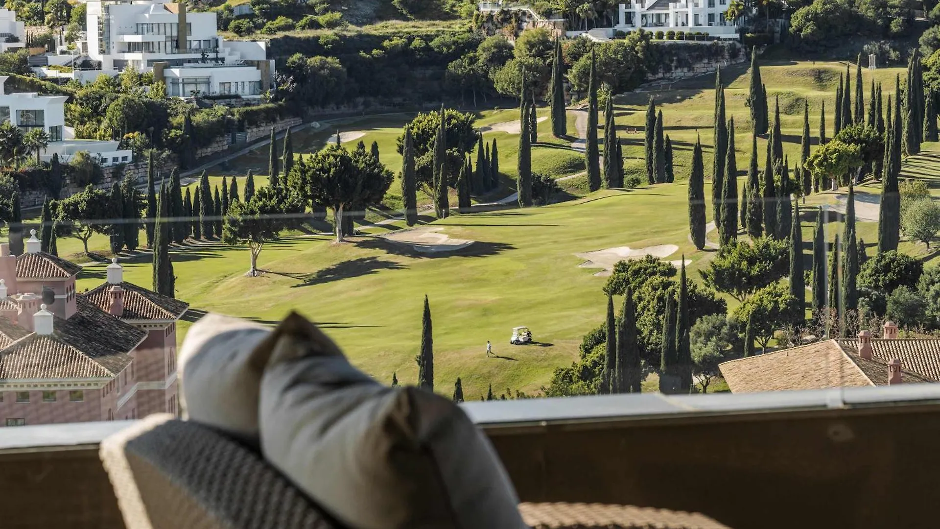 Hoyo19 10 Views Luxury Resort Estepona