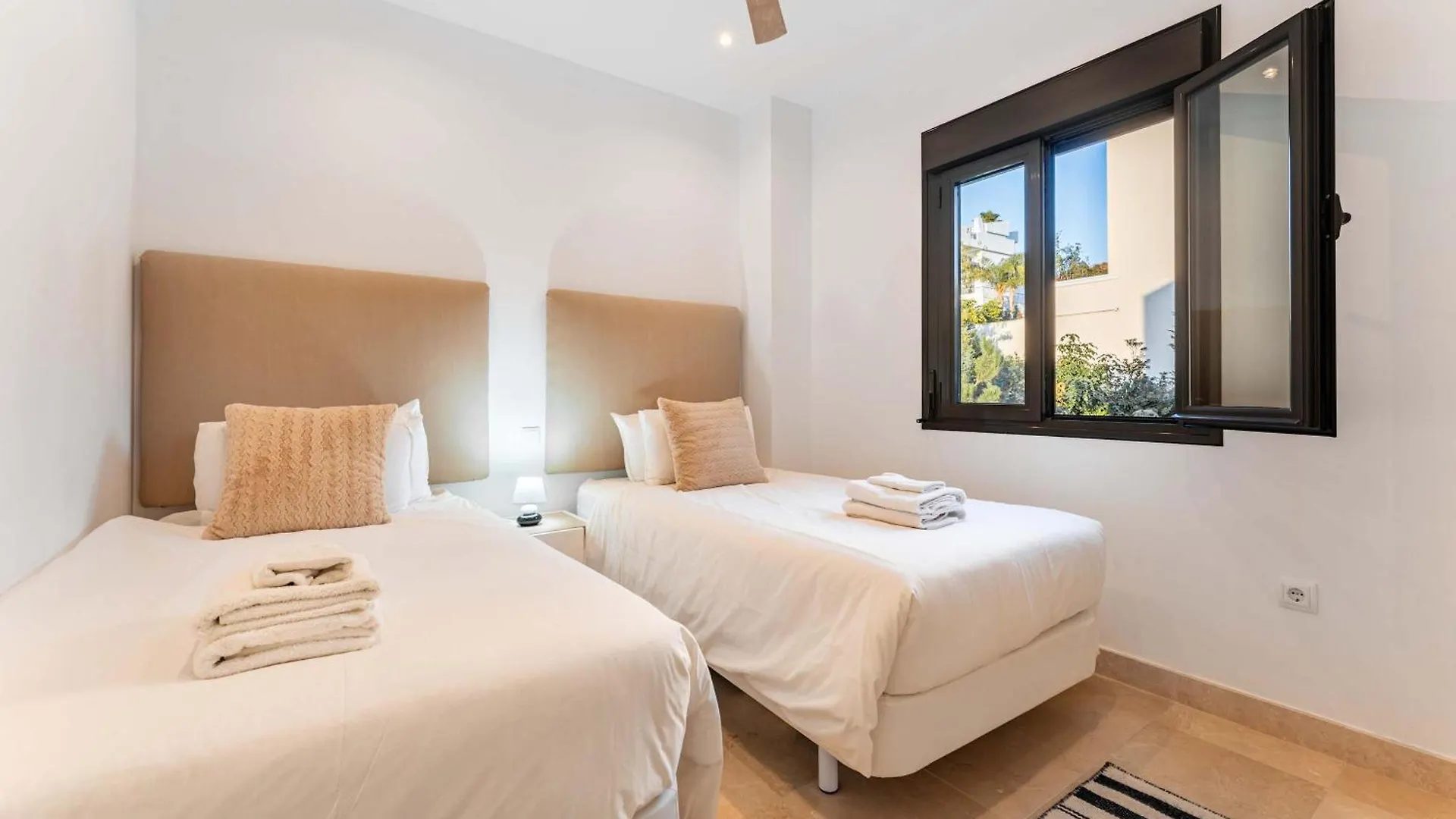 Hoyo19 10 Views Luxury Resort Estepona Spain