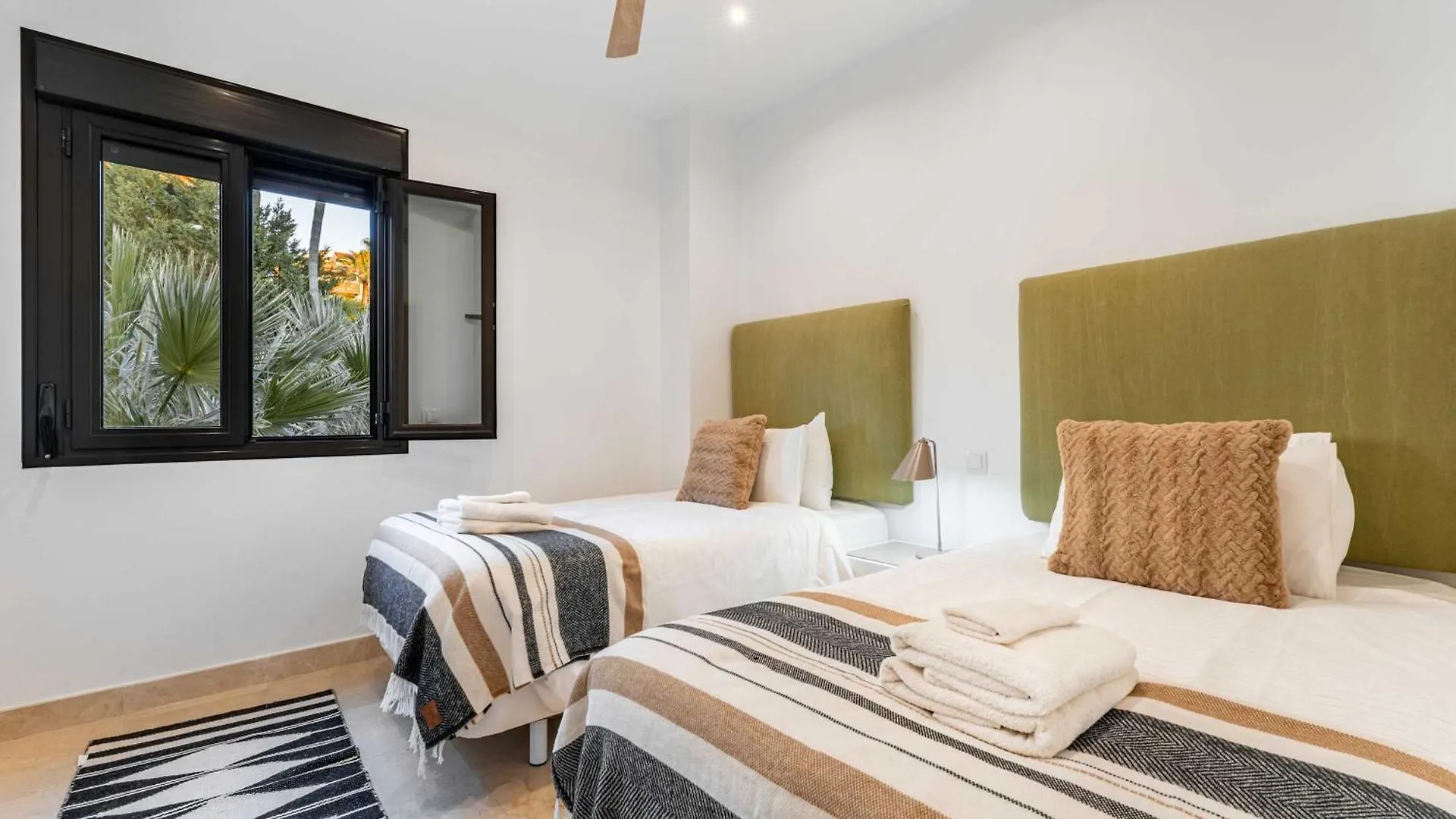 Hoyo19 10 Views Luxury Resort Estepona 0*,  Spain